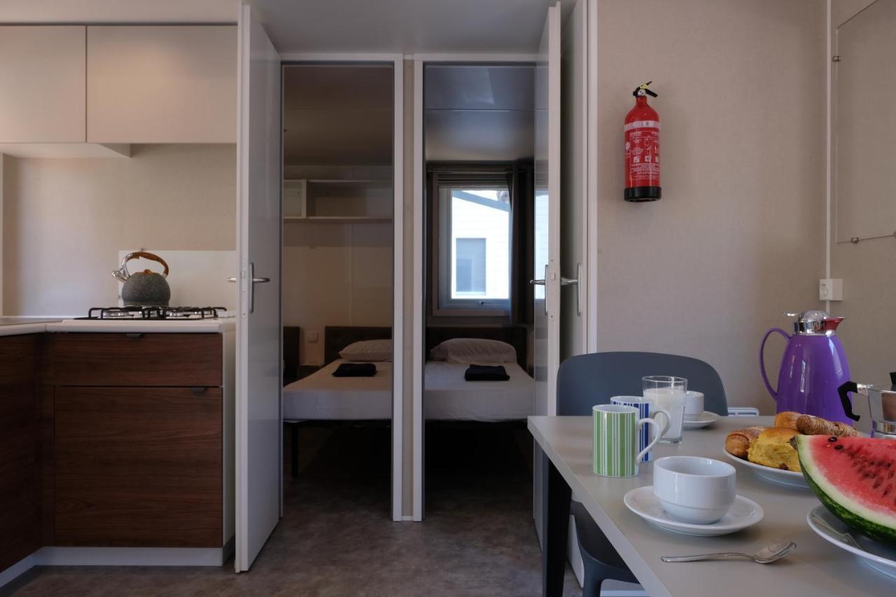 Happy Camp Mobile Homes In Camping Village La Masseria 갈리폴리 외부 사진