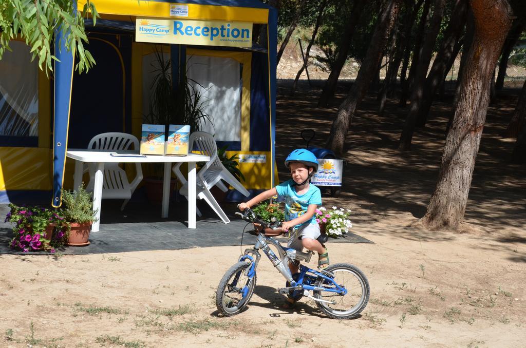 Happy Camp Mobile Homes In Camping Village La Masseria 갈리폴리 외부 사진